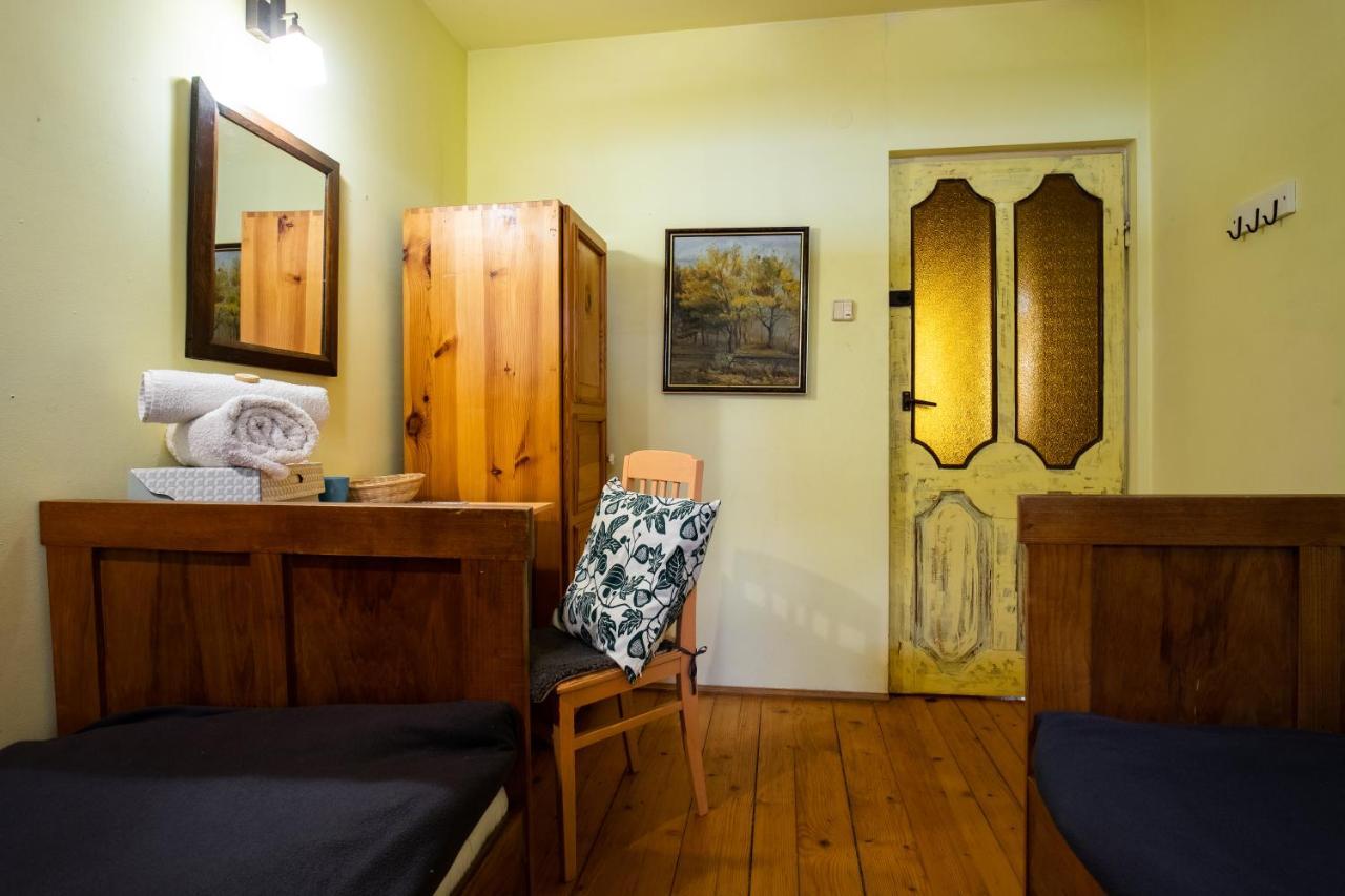 クラシチン Modryna Ranczo Bed & Breakfast エクステリア 写真