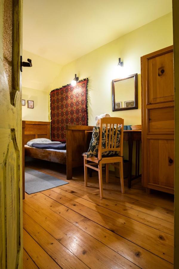 クラシチン Modryna Ranczo Bed & Breakfast エクステリア 写真